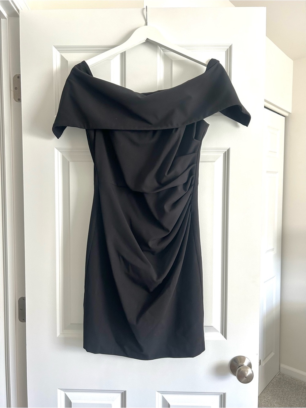 Vince Camuto Black Off-the-Shoulder Cocktail Dress